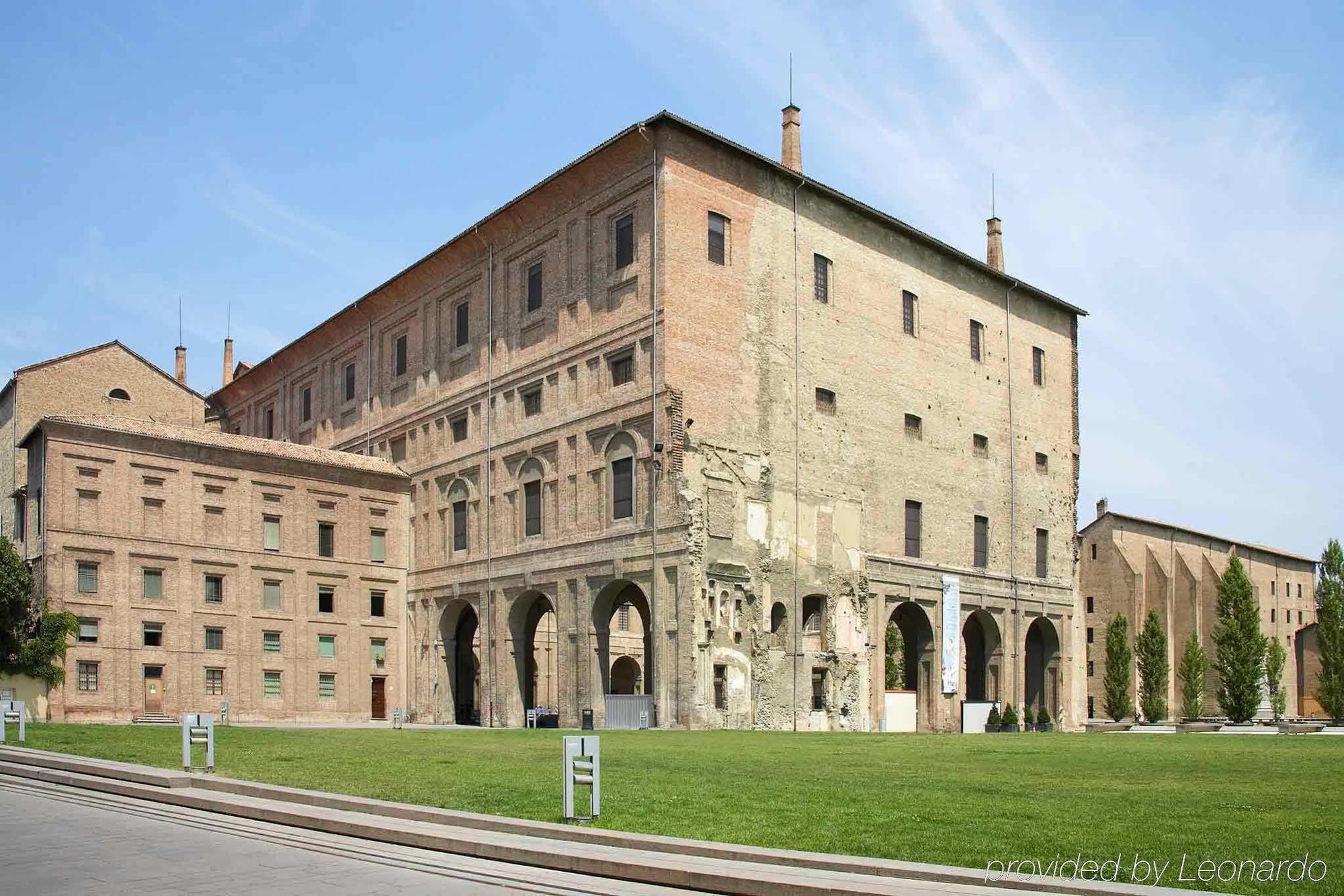 Ibis Styles Parma Toscanini Экстерьер фото